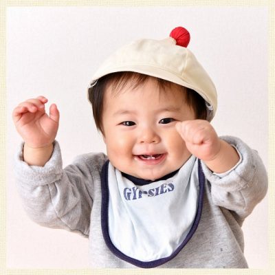 赤ちゃん帽子　ポンポン