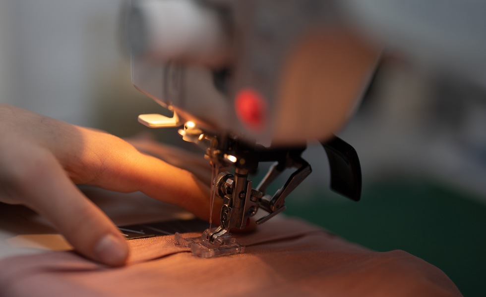 創業43年の老舗帽子メーカーによる手仕事